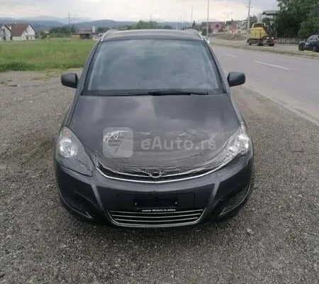 Opel Zafira — polovni automobil