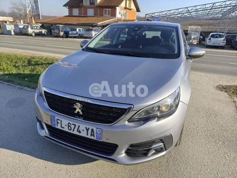 Peugeot 308 — polovni automobil