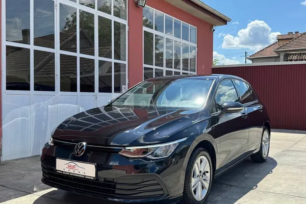 Volkswagen Golf 8 — polovni automobil