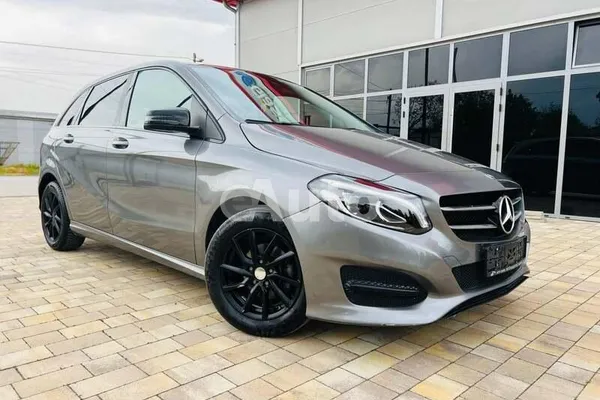 Mercedes Benz B 180 — polovni automobil