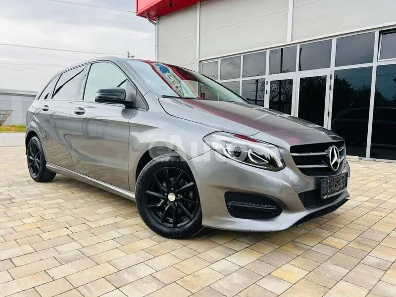 Mercedes Benz B 180 — polovni automobil