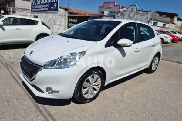 Peugeot 208 — polovni automobil