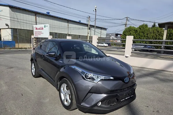 Toyota C-HR — polovni automobil
