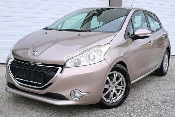 Peugeot 208 — polovni automobil