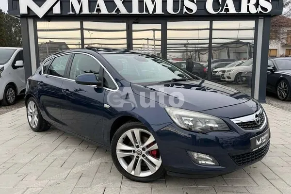 Opel Astra J — polovni automobil