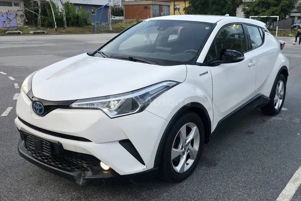 Toyota C-HR — polovni automobil