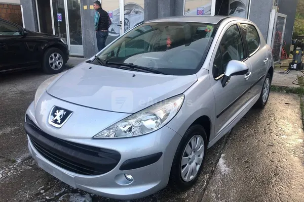 Peugeot 207 — polovni automobil