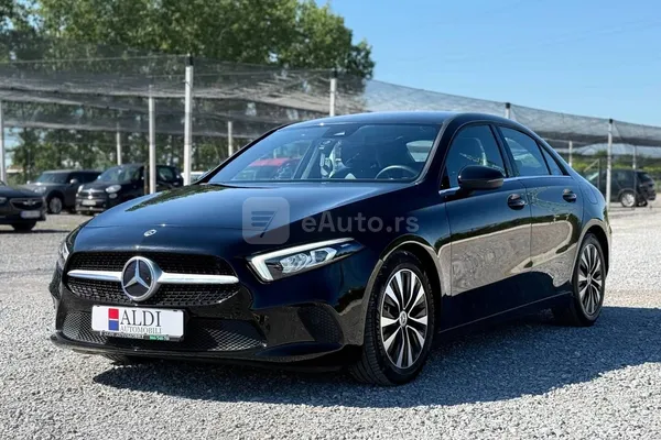 Mercedes Benz A 180 — polovni automobil