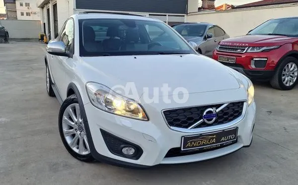 Volvo C30 — polovni automobil