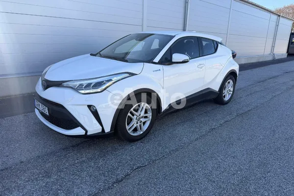 Toyota C-HR — polovni automobil