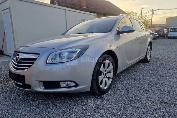Opel Insignia — polovni automobil