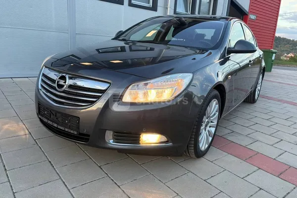 Opel Insignia — polovni automobil