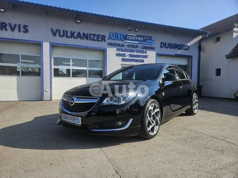 Opel Insignia — polovni automobil