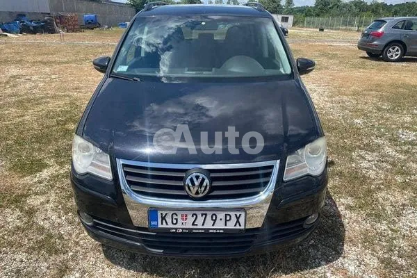 Volkswagen Touran — polovni automobil