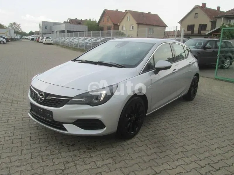 Opel Astra K — polovni automobil