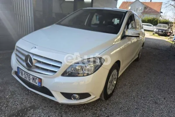 Mercedes Benz B 180 — polovni automobil