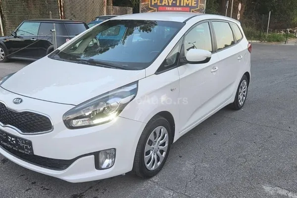 Kia Carens — polovni automobil