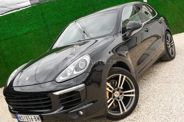 Porsche Cayenne — polovni automobil