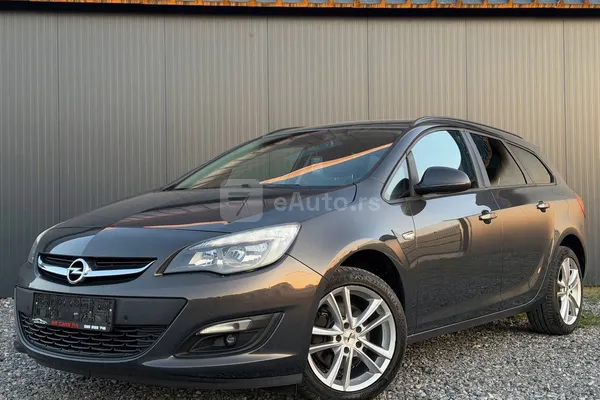Opel Astra J — polovni automobil