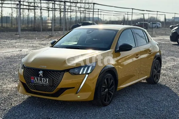 Peugeot 208 — polovni automobil