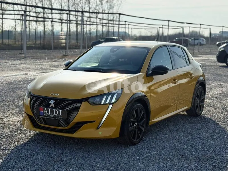 Peugeot 208 — polovni automobil