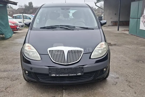 Lancia Musa — polovni automobil