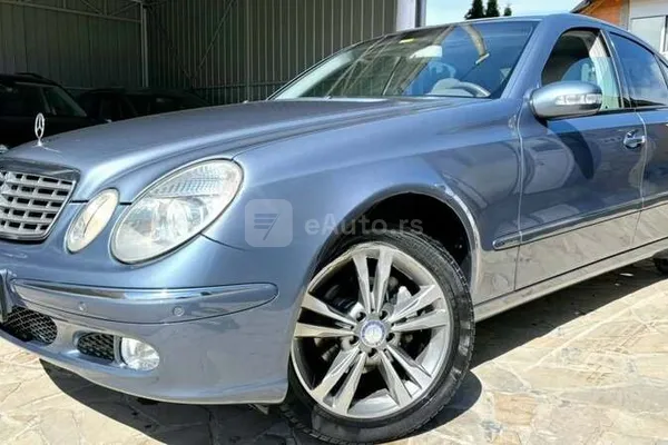 Mercedes Benz E 220 — polovni automobil