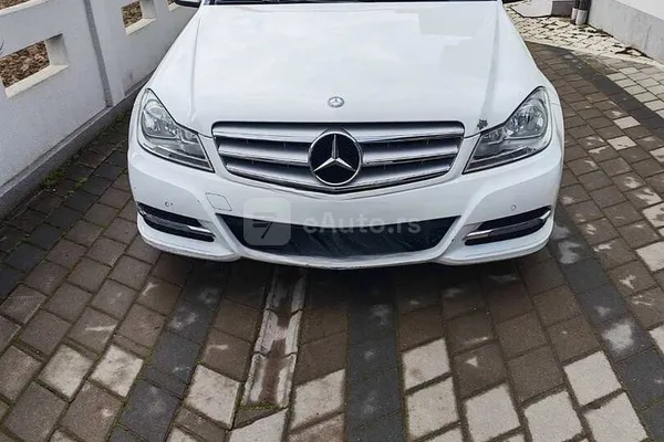 Mercedes Benz C 180 — polovni automobil