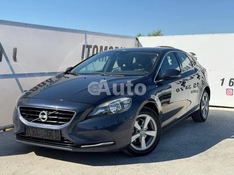 Volvo V40 — polovni automobil