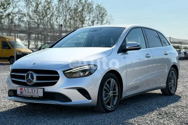 Mercedes Benz B 180 — polovni automobil