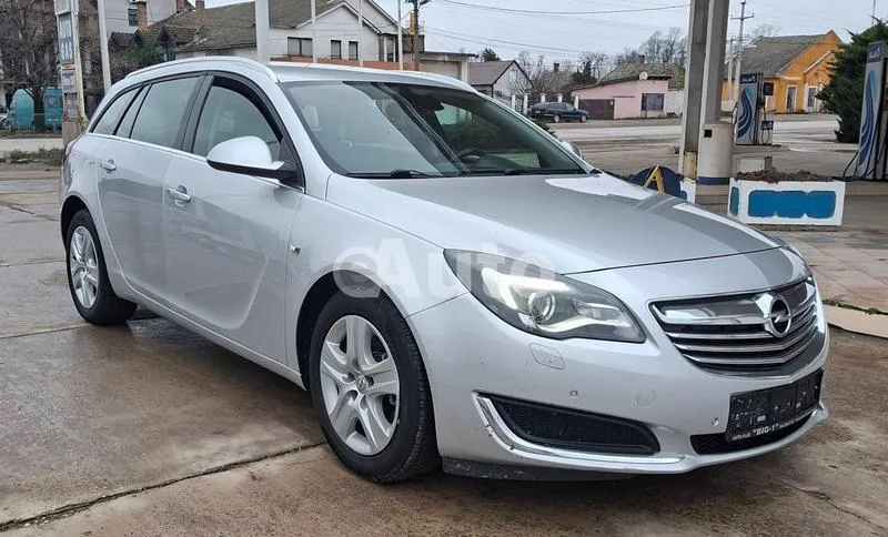 Opel Insignia — polovni automobil