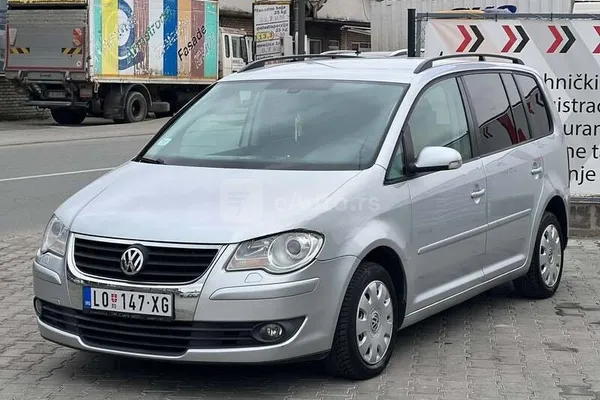 Volkswagen Touran — polovni automobil