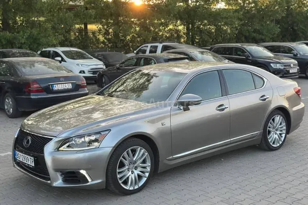 Lexus LS 600h — polovni automobil