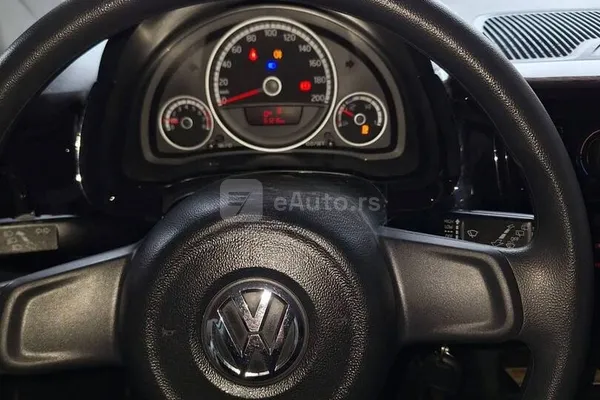 Volkswagen up! — polovni automobil
